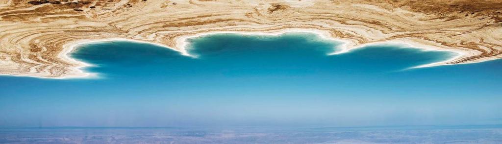 Je to především díky vodě v Mrtvém moři, velmi bohaté na nerostné látky. Možná Vás překvapí, že jeho hladina je 400 metrů pod úrovní moře.