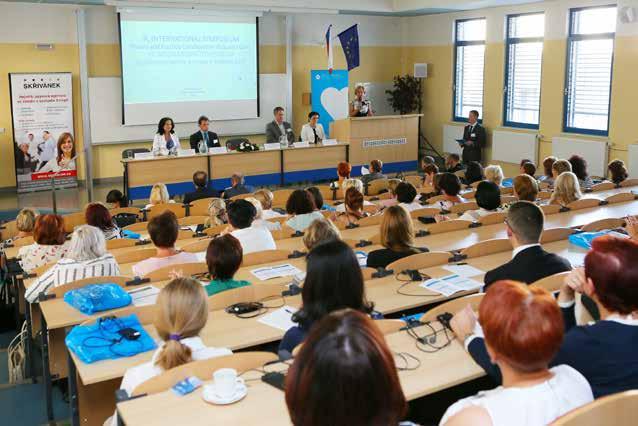 2. Studijní programy, organizace studia a vzdělávací činnost Pro žáky základních škol byl realizován vzdělávací peer program Zásady první pomoci a Kyberšikana.