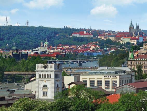 NOVĚ DOKONČENÉ LUXUSNÍ BYTY S NEOPAKOVATELNOU ATMOSFÉROU Rezidence Nad Vltavou se nachází v dynamicky se rozvíjející lokalitě Holešovic, v bezprostřední blízkosti centra Prahy.