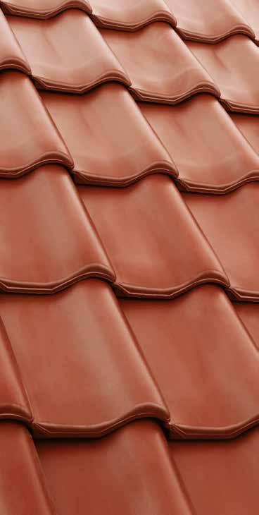 Řešení pro šikmé střechy Přednosti pálené tašky Tondach Precizní zpracování na vysoké řemeslné úrovni vytváří odolnou krytinu se životností až 100 let bez potřeby údržby.