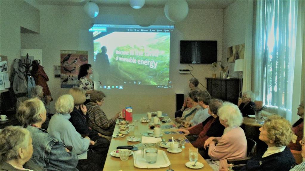 III. Cestování s trénováním paměti - workshopy nejen pro seniory Od počátku roku pořádáme pro kluby seniorů workshopy na téma cestování, jejichž nedílnou součástí jsou aktivity zaměřené na trénování