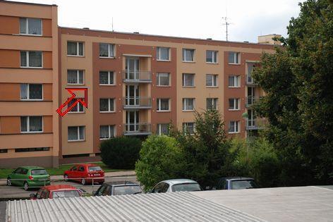 ZNALECKÝ POSUDEK č. 2063/163/13 O ceně obvyklé bytové jednotky č. 1352/7 v bytovém domě č.p. 1531, 1532 na st. parc.č. 1946/1, 1946/2, spoluvlastnického podílu o velikosti 41/940 na společných částech domu a spoluvlastnického podílu o velikosti 41/940 na st.