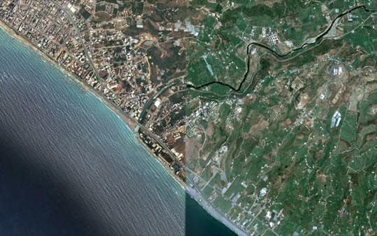 07400 Kestel in Alanya obyvatelstvo 98.627 plocha 1.599,00 Km² poznávací značka 07 Url http://www.alanya.gov.tr Umístění Alanya nemohl být lépe zvolen.