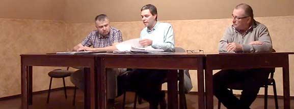 bezpeãnosti byla tak trochu vyjmuta z kontextu m ch vlastních sloïit ch my lenek. Cítím potfiebu to tro ku vysvûtlit. Jsem ãlovûk nezávisl na jakékoliv politické stranû, proto jsem to fiekla.