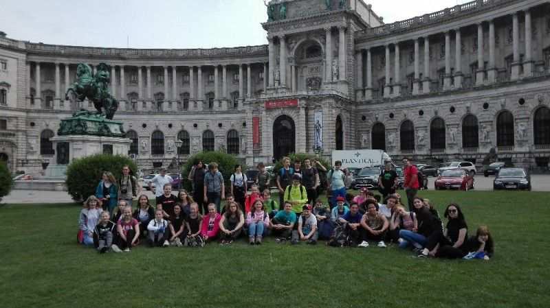 poznávací zájezd do Vídně b) Účast žáků na kulturních a vzdělávacích akcích účast při Dni otevřených dveří a Dni polytechniky v Astře účast na