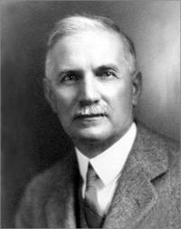 1917: Popis elektrospreje - česko americký fyzik John Zeleny (1872 1951) - studoval