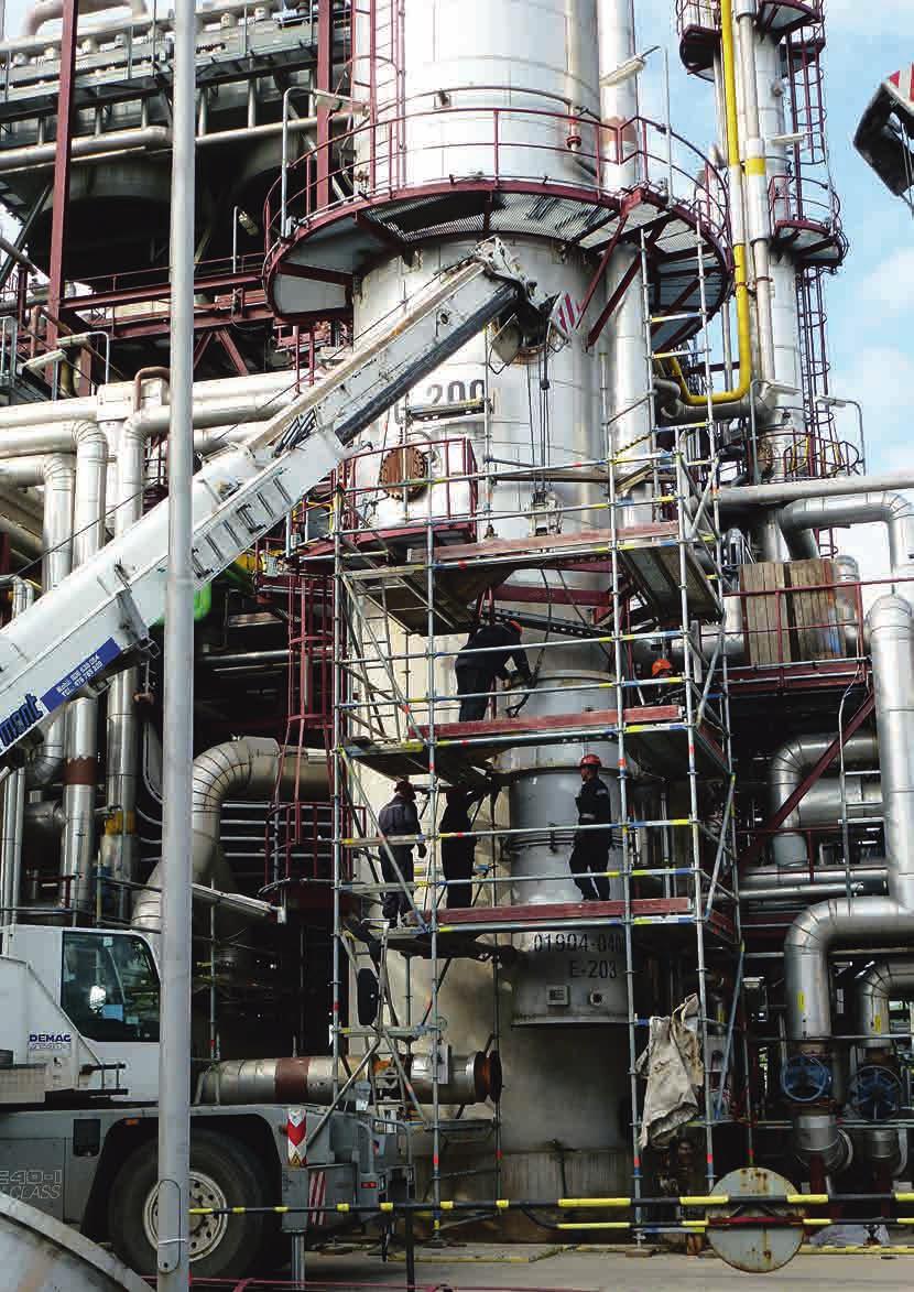 Nová rafinerie Litvínov výměníková řada na PS 2301 MECHANICKÁ ÚDRŽBA dlouhodobě realizuje komplexní údržbu strojních technologických zařízení ob