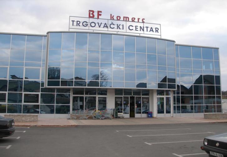 Jako plně integrované řešení je nákladově nejefektivnější volbou pro plně prosklené