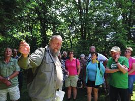 rozhovor Být mladší, chtěl bych mezi arboristy, říká Jan Lacina Zlata Ptáčková Začátkem letošního roku oslavil docent Jan Lacina, jeden z velkých tišnovských patriotů, krásné životní jubileum.