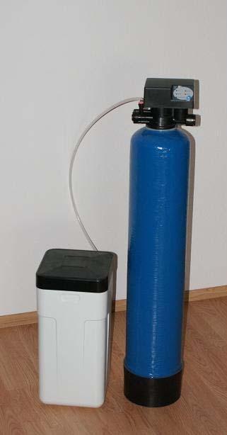 IONTOMĚNIČOVÁ ZAŘÍZENÍ - ZMĚKČOVAČE SORTIMENT 101.5 Katexové změkčovače vody poloautomatické Typová řada ECO Změkčovací filtry se používají ke změkčování vody pro nejrůznější použití.