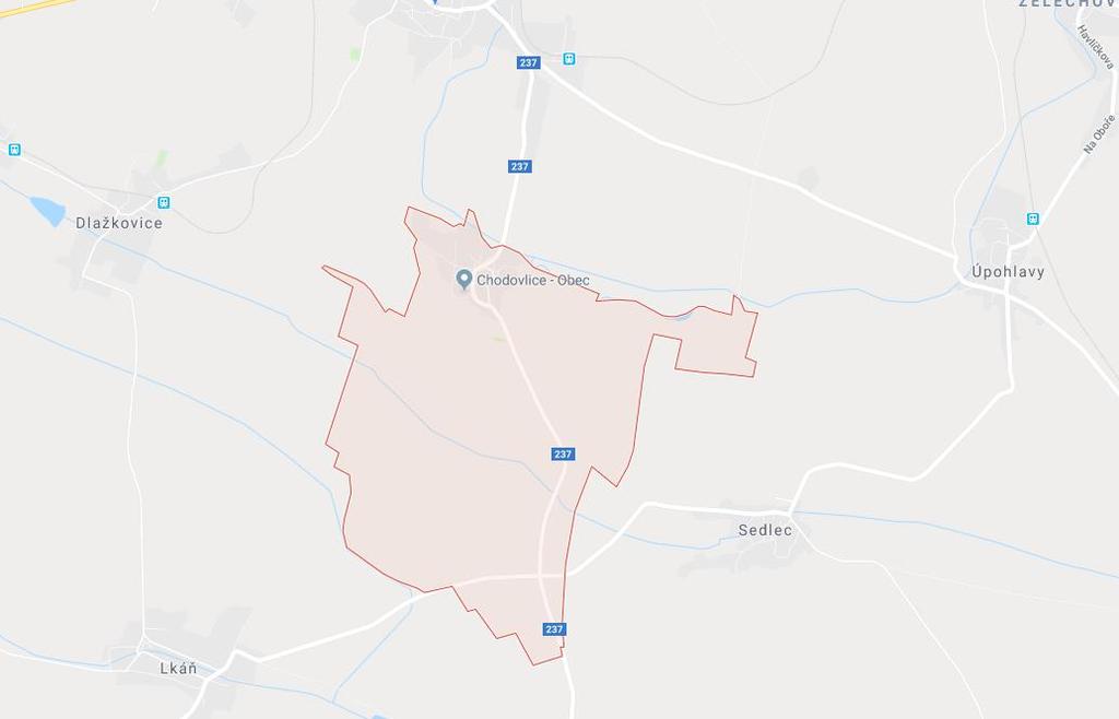 4. OBEC CHODOVLICE 4.1 Poloha obce Chodovlice se nalézají na okraji Chráněné krajinné oblasti České středohoří mezi zříceninami hradů Košťálov a Hazmburk.