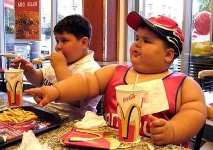 EPIDEMIOLOGIE Vzestupný trend u dospělé, ale i dětské populace V roce 1997 WHO vyhlásila obezitu za celosvětovou epidemii na základě zvyšující se prevalence a incidence nadváhy a obezity a na základě