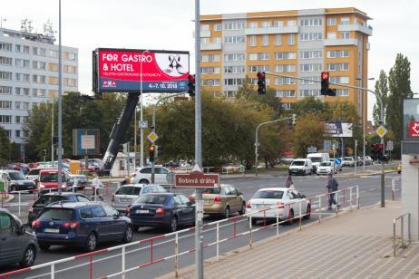 potraviny a nápoje určený pro profesionály i koncové spotřebitele,