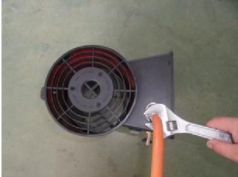 tepelný výkon Max. objem horkého vzduchu G30 - I3B/P(30) 0.7bar 230V 50Hz 25W 1.11 Kg/h 15KW 300m 3 /h G30 - I3B/P(30) 1.5bar 230V 50Hz 70W 2.