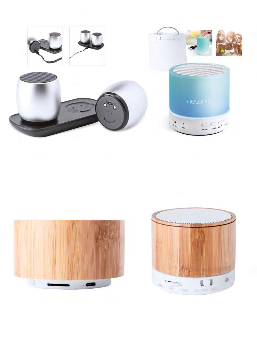 2 TECHNOLOGY & MOBILE CLARENS AP721096-21 Sada stereo bluetooth reproduktorů v hliníkovém obalu a nabíjecí stanicí. S funkcí handsfree volání a vestavěnou dobíjecí baterií. Vč. USB nabíjecího kabelu.