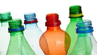 8% Čechů vítá myšlenku vratného systému na PET lahve. Zálohový systém na plechovky od nápojů by přivítalo 76% Čechů.