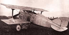 C eskoslovenské stíhací letouny Původní provedení Aera Ae-04 s čelním chladičem Ani v tomto případě se Aero zařazení své stíhačky do výzbroje československého letectva nedočkalo a Aero Ae-04 zůstalo