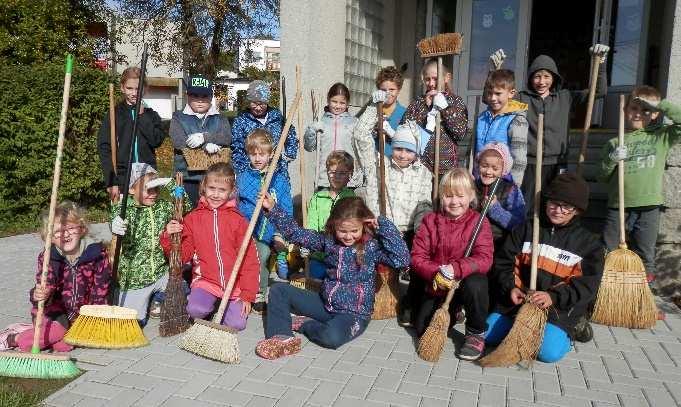 2 Chráníme přírodu a životní prostředí Orientuje se v problematice ekologie Zná základní pravidla související s ochranou přírody Zapojuje se do ochrany přírody Chrání zvířata, zná jejich základní