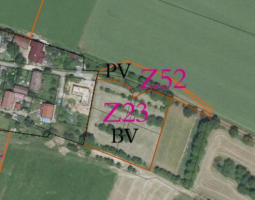 BV Z22 k.ú. Krmelín, jihovýchod obce, ul. Záhumenní 7 Volně RD stojící Rovinatý pozemek. Částečně zainvestované území. Plocha navazuje na zastavěné území.