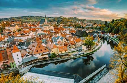 .. 180 čtyřhvězdičkových pokojů a 20 luxusních apartmá, moderní sál pro 800 návštěvníků nebo třeba wellness centrum. Český Krumlov.