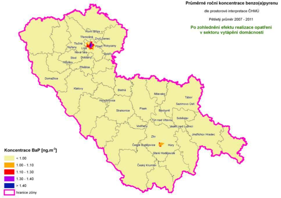 F.1.3 Modelové vyhodnocení vlivu nově stanovených opatření na vyjmenovaných stacionárních zdrojích V zóně CZ03 Jihozápad nejsou stanoveny oblasti s překročenými imisními limity pro průměrnou roční