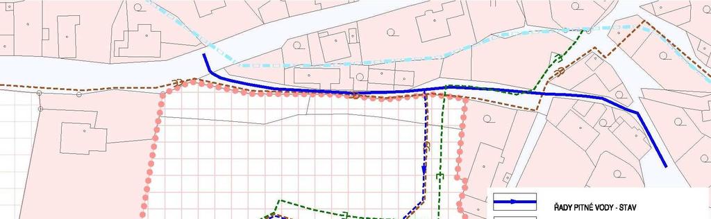 dešťovou kanalizací DN 100 DN 200 či povrchově mělkými zatravněnými příkopy umístěnými podél komunikací v celkové délce 0,3 km do zatrubněného bezejmenného pravobřežního přítoku Hlubočského potoka.