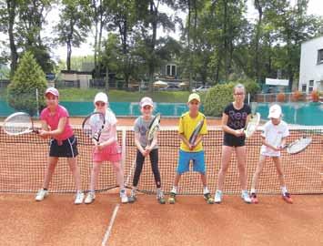 V příštím roce plánujeme turnaje i v našem městě, a to jak mini-tenis, tak i baby-tenis a samozřejmě i v kategorii mladších žáků.