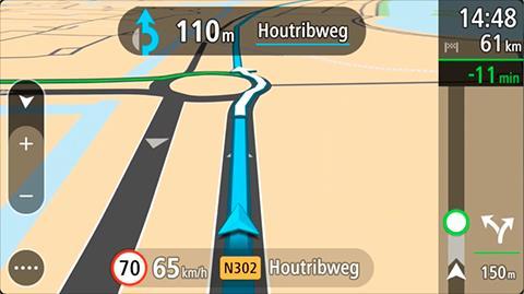 Více informací o rychlejší trase získáte výběrem symbolu volby na panelu trasy. Mapa po spuštění zobrazuje oblast, kde je nutné odbočit na novou trasu.