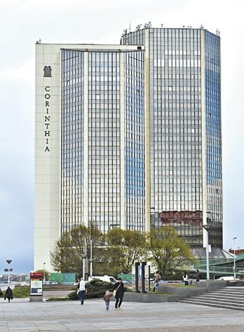 KOST I IMPLANTÁT I KOST Ztráta zubů a kostní tkáně a jejich náhrada Datum: 16. června 2018 Místo konání: Hotel Corinthia Towers, Bellevue Hall (24.