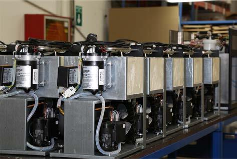 Zpracování plechů provádíme na CNC strojích: stříhání na děrovacích strojích nebo řezání laserem a ohýbání na ohraňovacích lisech.