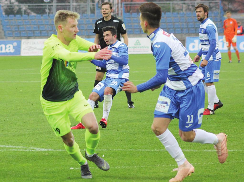4 JARO 2019 OKÉNKO DO MINULÉHO KOLA FK Ústí nad Labem 1.SK Prostějov 2:1 (1:1) Branka: 7. a 69. Brak 40. Vošahlík 1.SK Prostějov: Le Giang Machynek (76. Biolek), Janíček, Schuster, Slaninka Sus (48.