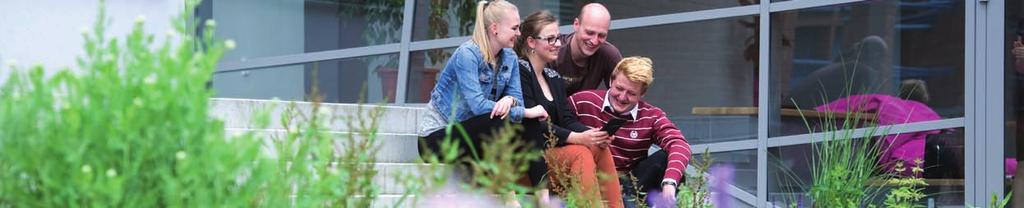 FAKULTA MEZINÁRODNÍCH VZTAHŮ Mezinárodní obchod 350 2 roky Mezinárodní studia a diplomacie 60 2 roky Cestovní ruch 100 2 roky Evropská ekonomická integrace 40 2 roky International Business Central