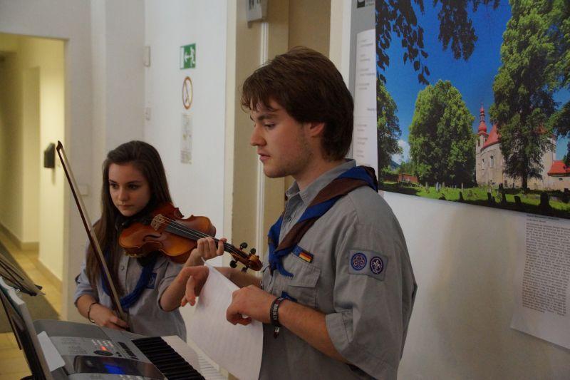 Doufám, že v příštích měsících to přispěvatelé napraví. Buzola Česko-německý workcamp 2015 Letos v od 10. do 23.