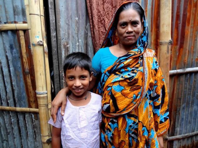 Text č. 4: Nur Dětství pro dnes sedmiletého Nura bylo na hony vzdálené dětství, jaké prožije většina dětí u nás. Jeho rodina žila v chudých poměrech v bangladéšské metropoli Dháce.