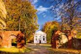 10 Královské lázně Bad Elster že H m ann er Hvězdou zámeckého parku v Pillnitz je 250 let stará kamélie a kromě ní na vás zapůsobí parková zahrada,