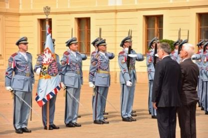 Vojenské zdravotnictví Ve vojenském zdravotnictví bude zabezpečována výstavba polních zdravotnických zařízení, činnost posádkových a ústavních vojenských zdravotnických zařízení, pořizování a