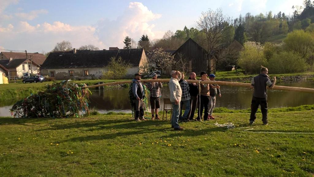 21. 4. 2019 Na velikonoční neděli jsme uspořádali 11. ročník pingpongového turnaje P-KOVOS OPEN na sále číhaňské hospody. Jako SDH pořádáme tento turnaj po třetí.