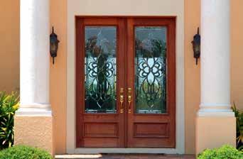 Dřevěné dveře Hliníkové domovní dveře Domovní dveře jako vizitka Domovní dveře se musí hodit do celkového obrazu domu. Dnešní materiály nabízejí velkou tvůrčí volnost.
