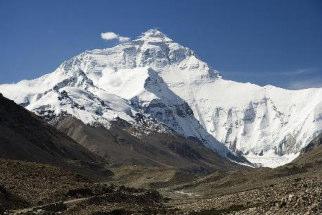 Finálové kolo 7. ročník a) 3,4 mg b) 3,5 mg c) 6,9 mg d) 4 mg e) 6,9 mg 18. NEJVYŠŠÍ HORY SVĚTA Nejvyšší hory světa, takzvané osmitisícovky, leží v pohoří Himálaj na hranicích mezi Nepálem a Čínou.