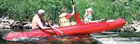 26 Léto na Otavě vlastní doprava Zlatonosná říčka Otava je řekou pro rekreační vodáky, kteří si chtějí občas udělat výlet do okolí.