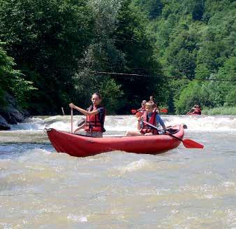 44 Rumunské řeky Baraky a Pálavy Desátým rokem navštěvujeme řeky, jejichž jména skalním vodákům znějí již známě Crisul Repede, Viseu, Bistrita, Aries a další.