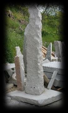 kámen na platformě výška 60-150 cm pilíř ručně