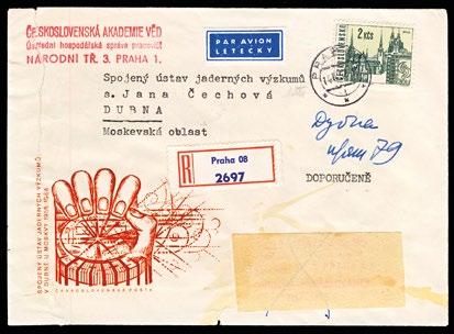 na dopisnice s přitištěnou známkou, na které je rovněž zobrazen synchrofázotron, v té době největší urychlovač částic na světě (obr. 2).