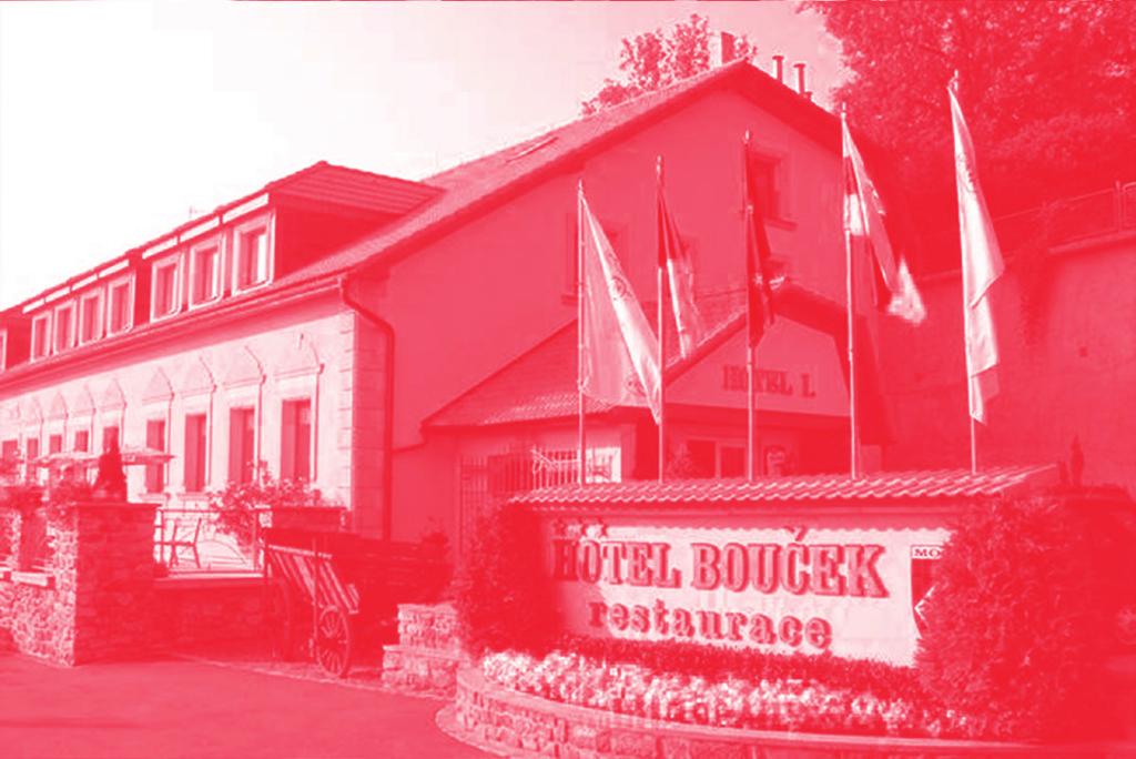 ubytování Hotel Bouček Příjemný hotýlek situovaný v obci Mochov, která se nachází cca 4 km od Čelákovic.