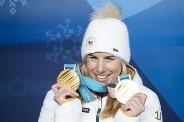ESTER LEDECKÁ Ester Ledecká se narodila 23. března v Praze. Je česká snowboardistka a alpská lyžařka.