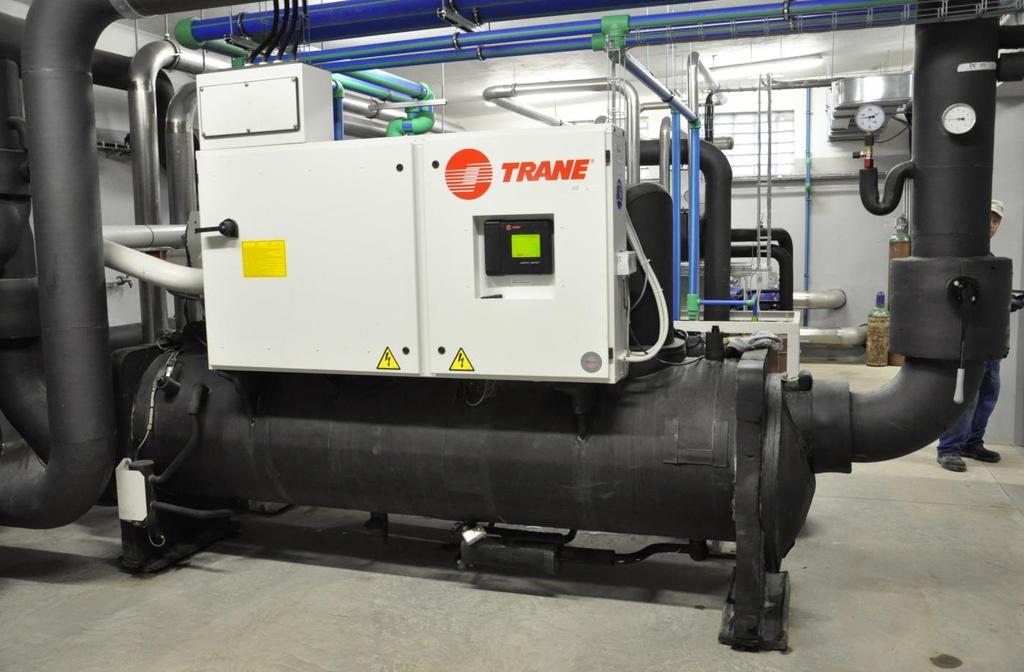 3. Strojovna chlazení nepřímý chladicí systém bez použití čpavku náplň ekologického a bezpečného chladiva R 134 A v množství pouze 90 kg.
