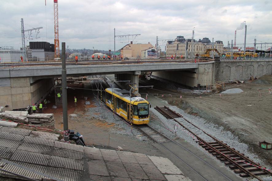 Rekonstrukce tramvajové tratě Mikulášská podjezdy u nádraží V roce 2017 probíhala jako součást stavby Uzel Plzeň 2.