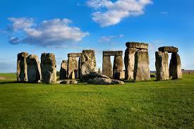 3 Sights 3.1 Stonehenge Stonehenge is a complex of stone circles and menhirs in southern England. The name "Stonehenge" comes from Old English, but no one knows what it exactly means.