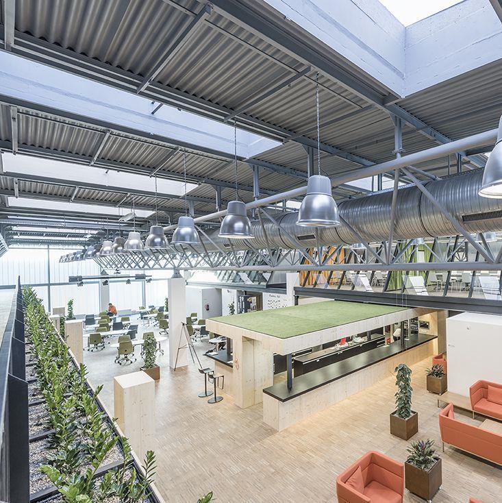 INVESTUJTE DO RYCHLE ROSTOUCÍHO FENOMÉNU COWORKINGU INVESTUJTE DO SILNÉ ZNAČKY 02