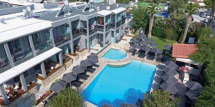 Novinka 2019 Zábava na dosah Blízko pláže Rezervujte včas Dionysos Hotel Snídaně / možnost dokoupení věčeří CHALKIDIKI CHANIOTI Hotel se nachází přímo v centru letoviska Chanioti.